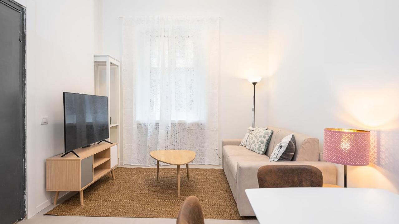 Classbnb - Due Moderni Appartamenti A 1Km Dall'Arco Della Pace Mediolan Zewnętrze zdjęcie